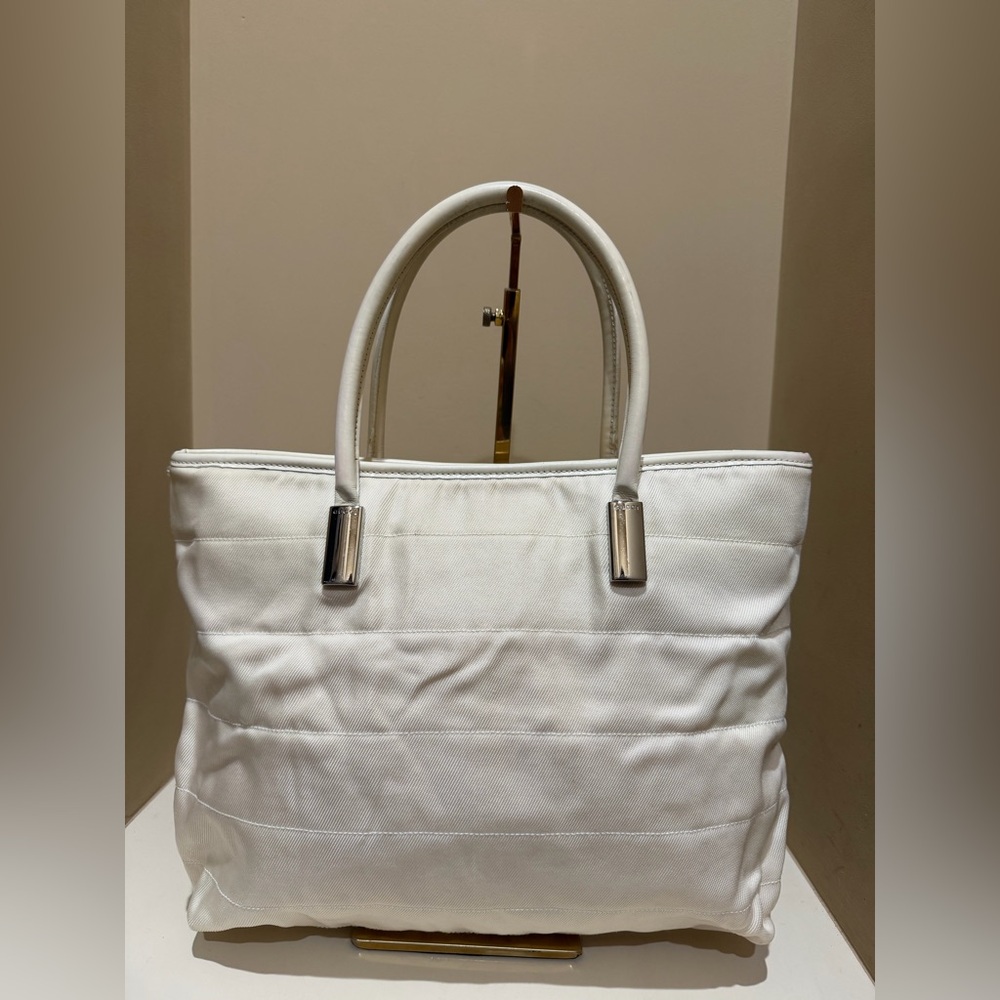 Gucci White Tom Ford Era Canvas Handbag- please read for condition